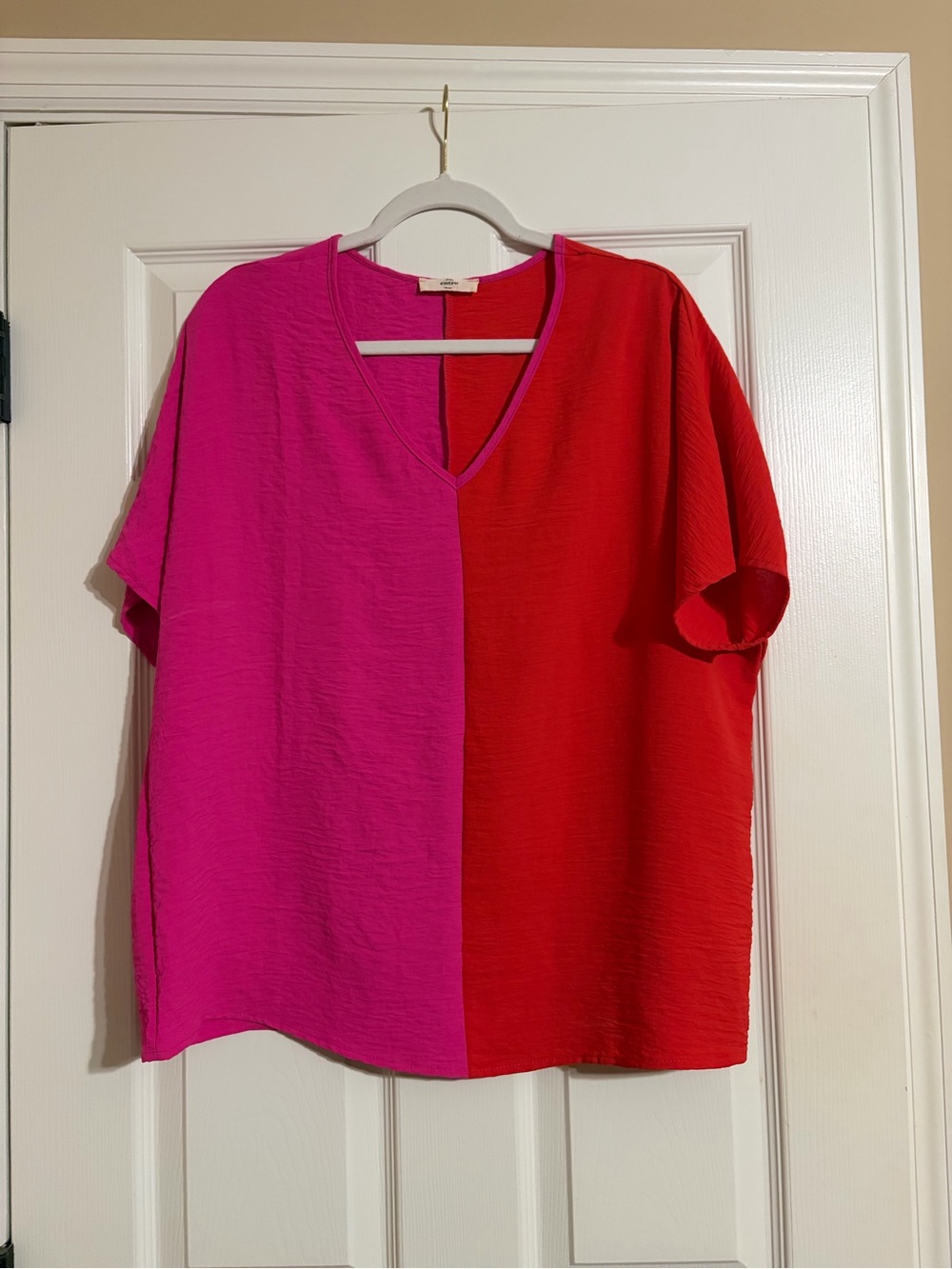 entro Colorblock V-Neck Top in Hot Pink and Red